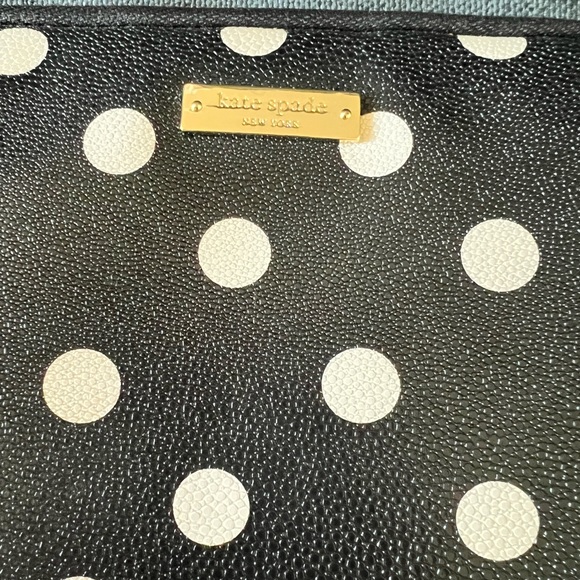 ♠️ Authentic Kate Spade iPad Case ♠️ - Picture 2 of 5